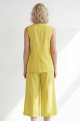Yellow 2 Piece Sleeveless Women's Linen Suits with Pockets