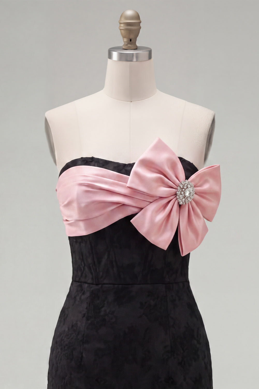 Black Bodycon Strapless Homecoming Dress with Bow